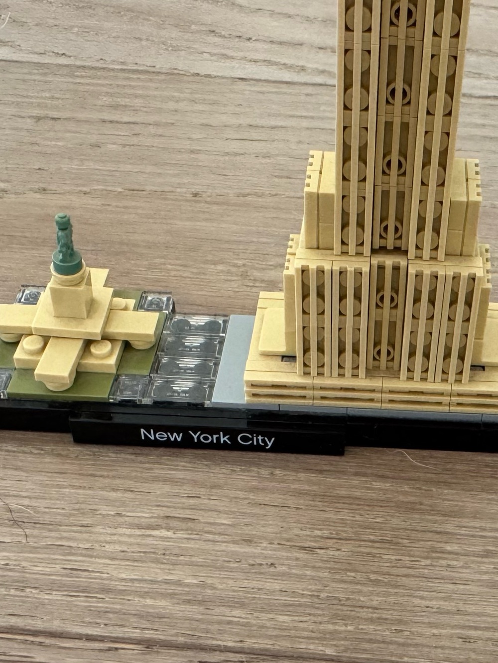 Lego Architecture New York City Landmark Miniature Set - Gold, Gray, Cream - Picture 2 of 5
